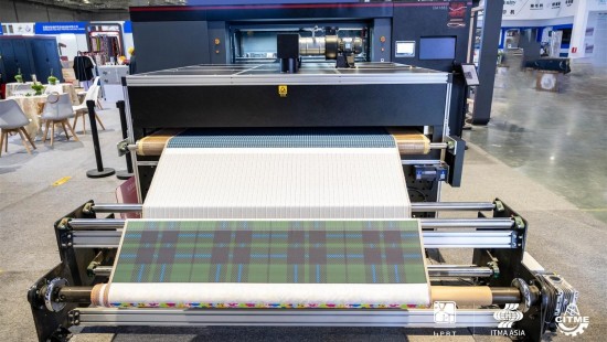 Sechs Fragen bei der Auswahl digitaler Textildrucker: Wesentlicher Leitfaden für Bekleidungshersteller und Studios